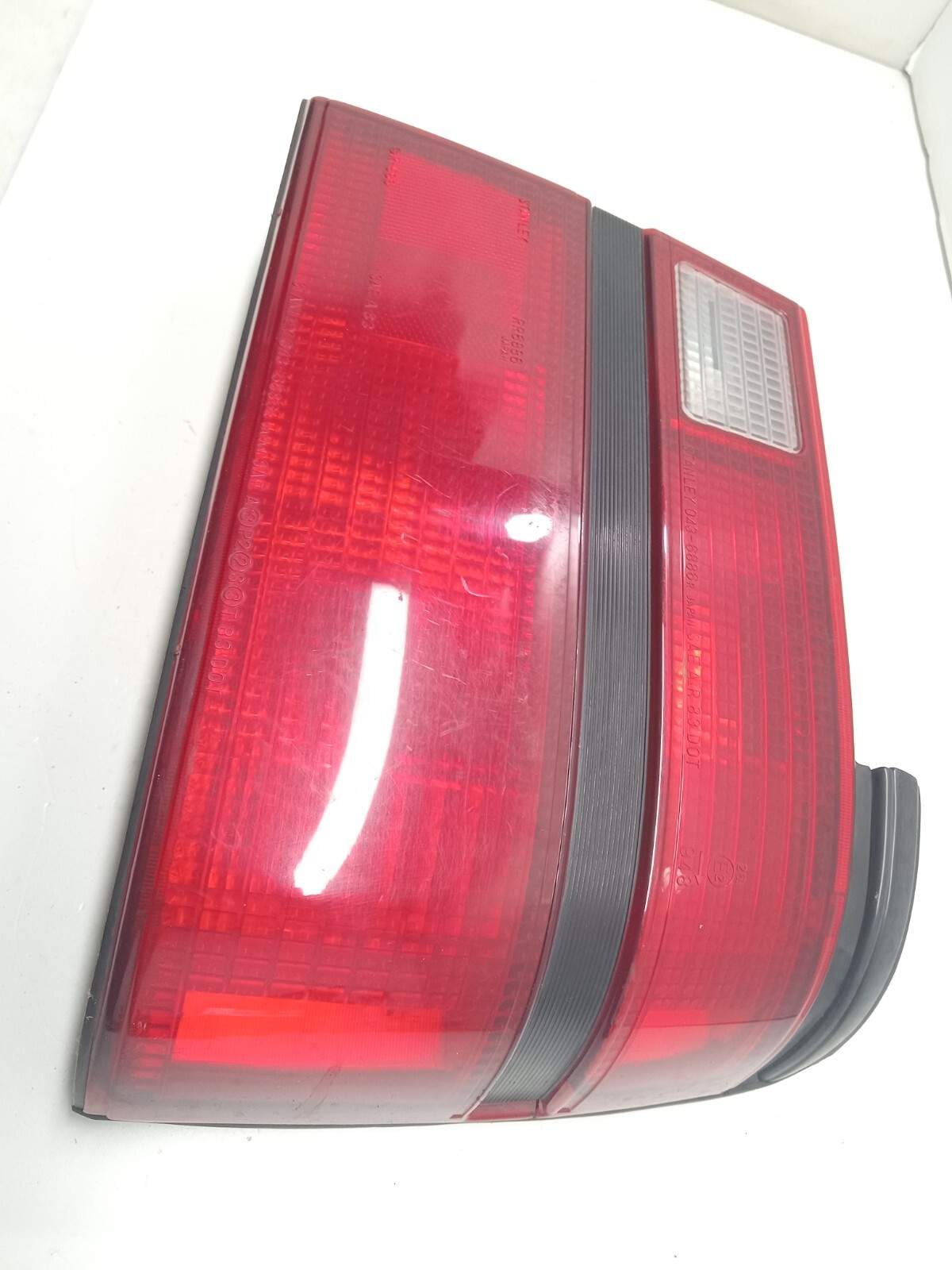 1986-1987 MAZDA 626 REAR RIGHT PASSENGER SIDE TAIL LIGHT OEM, 166-58178 - Image 4