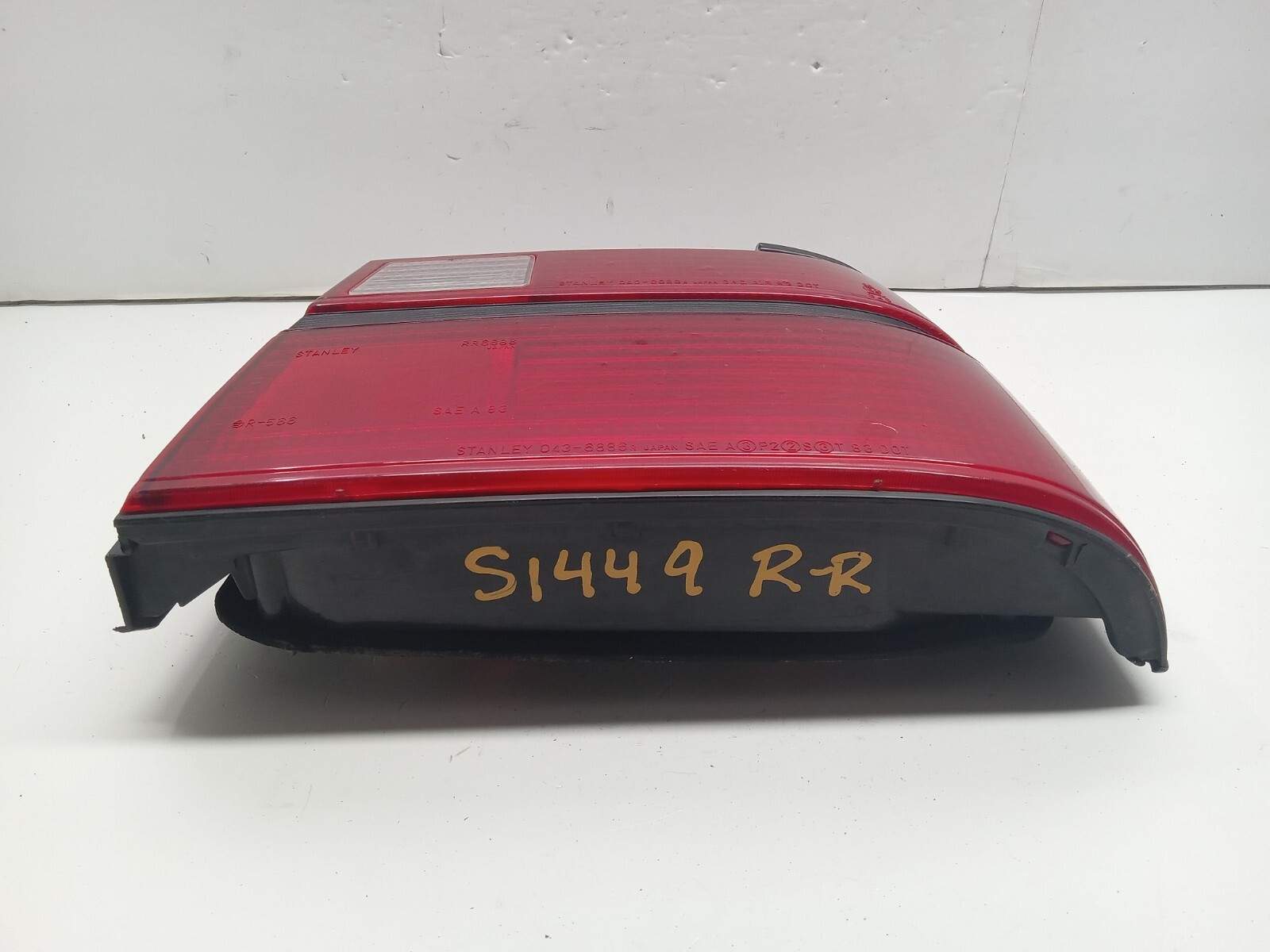 1986-1987 MAZDA 626 REAR RIGHT PASSENGER SIDE TAIL LIGHT OEM, 166-58178 - Image 5