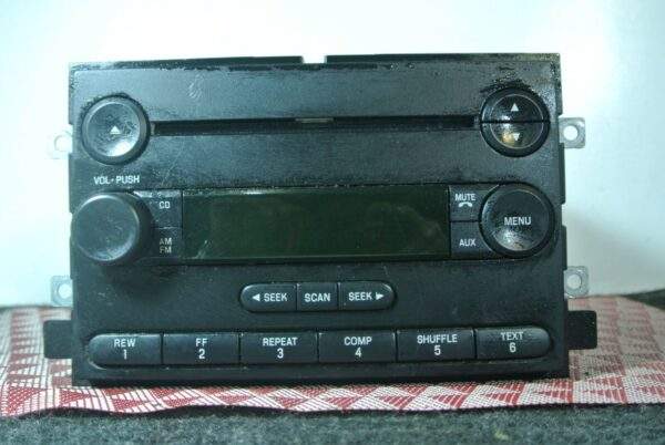 2005 FORD FIVER HUNDRED AUDIO RADIO CD PLAYER EQUPMENT RECEIVER OEM, 638-01816