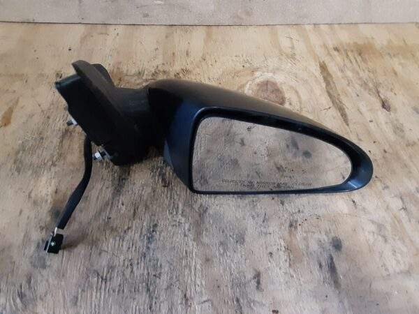 Chevrolet Malibu Front Right Side View Mirror