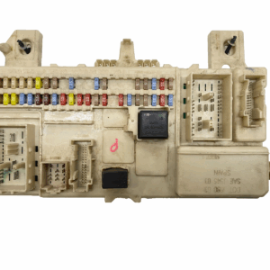 2006-2010 VOLVO 40 SERIES FUSE BOX RELAY JUNCTON CONTROL MODULE OEM, 30728906