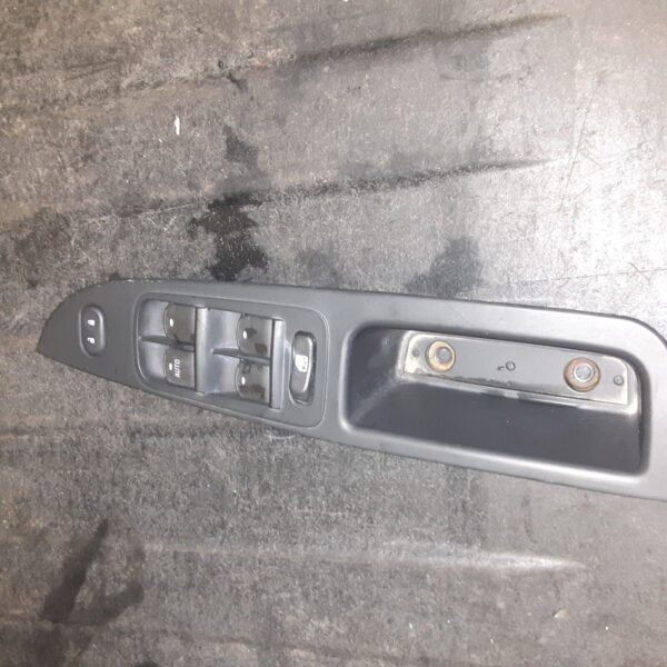 Chevrolet Malibu Front Left Side Door Window Switch