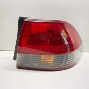 01-02 HONDA ACCORD SEDAN RIGHT SIDE QTR PANEL MOUNTED TAIL LIGHT OEM, 166-60182