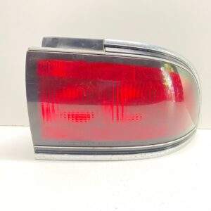 1992 - 1996 BUICK LESABRE REAR RIGHT PASSENGER SIDE TAIL LIGHT OEM, 166-01453A