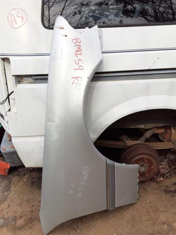 Mercedes C-Class Front Right Side Fender