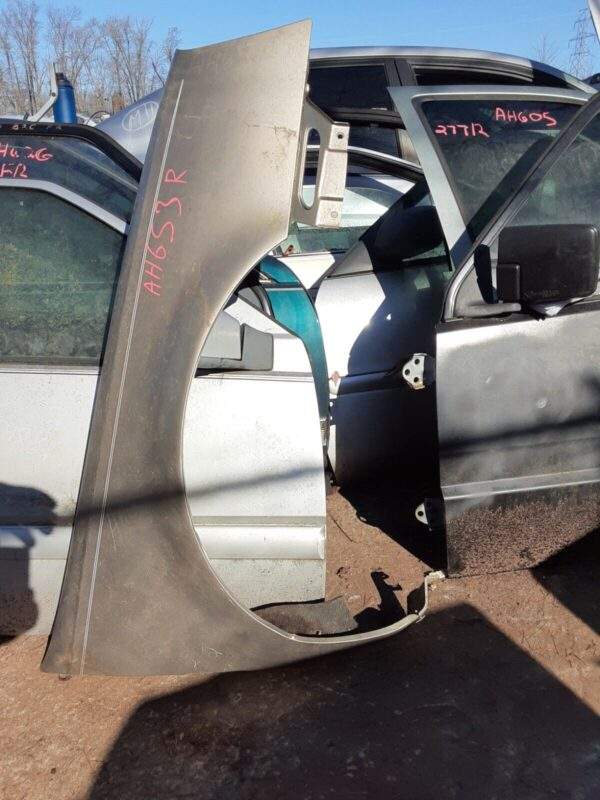 2000 - 2004 Cadillac Deville Front Right Passenger Side Fender