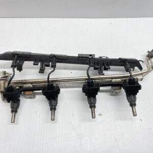 2001 VOLKSWAGEN BEETLE FUEL INJECTOR RAIL OEM, 322-60959