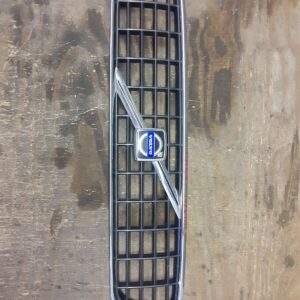 Volvo 40 Series Front Upper Grill