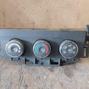 buick-lucerne-manual-hvac-climate-control