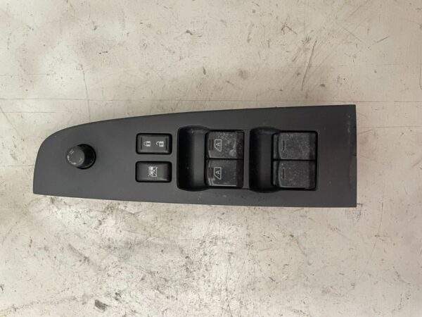 Nissan Altima Front Left Side Door Window Switch