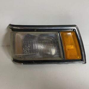 1985-1986 NISSAN MAXIMA FRONT LEFT SIDE FOG LAMP PARKING LIGHT OEM, 116-58310