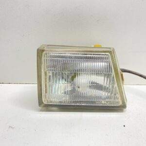 1992-1994 ACURA VIGOR FRONT RIGHT FOG LIGHT LAMP BETWEEN HEADLAMP OEM, 114-22210