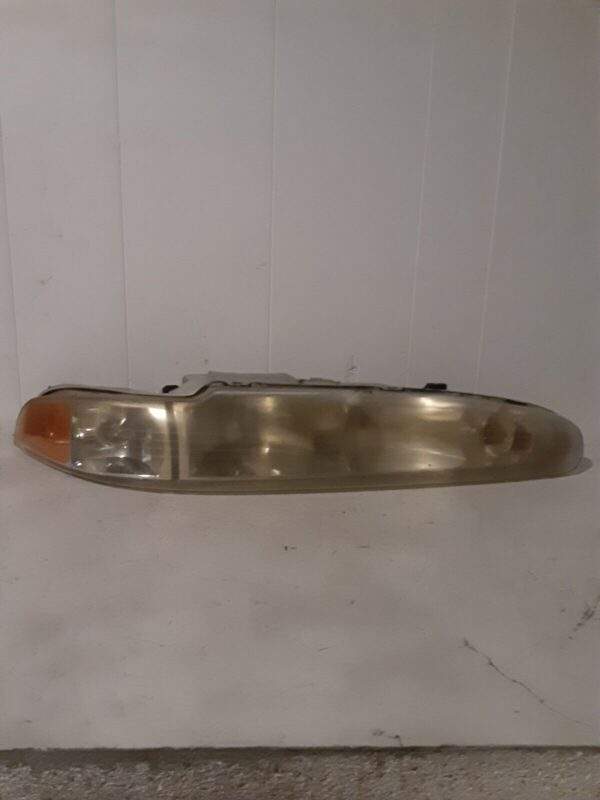 1998 - 2002 Oldsmobile Intrigue Front Right Side Headlight