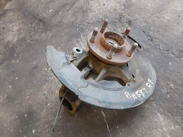 Volvo 40 Series Front Right Side Spindle/Knuckle