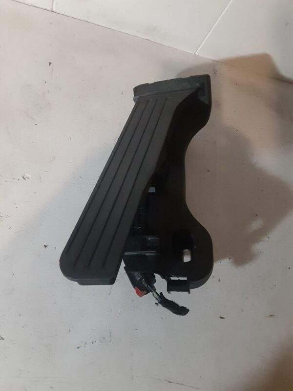 Volkswagen Jetta Accelerator Gas Pedal Assembly