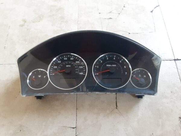 Jeep Grand Cherokee Speedometer Instrument Cluster