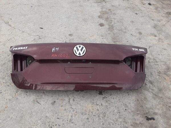 Volkswagen Passat Trunk Hatch Tailgate