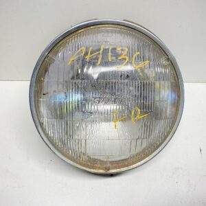 1973-1979 VOLKSWAGEN BEETLE FRONT RIGHT SIDE HEADLIGHT HEADLAMP OEM, 114-51580B