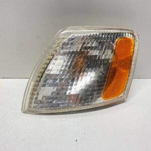 1998-2001 VOLKSWAGEN PASSAT FRONT LEFT TURN SIGNAL LIGHT LAMP OEM, 116-60246