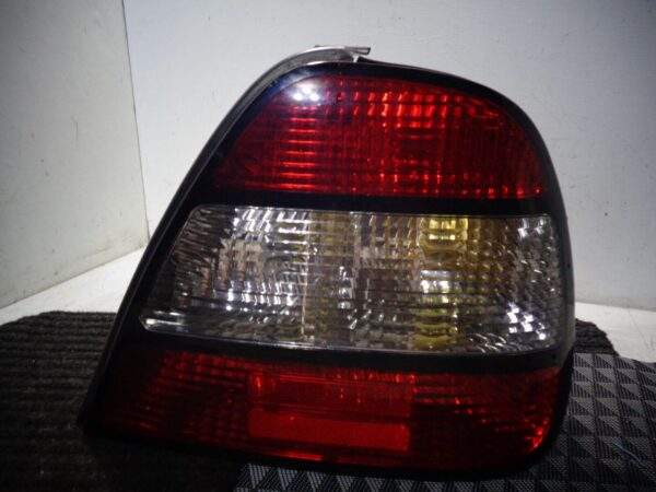 Daewoo Leganza Right Side Tail Light Quarter Mounted