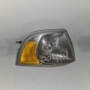 2000 VOLVO 40 SERIES RIGHT SIDE CORNER/PARK LIGHT FENDER MOUNTED OEM, 116-59273