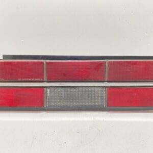 1984-1985 CHEVROLET CELEBRITY REAR LEFT DRIVER SIDE TAIL LIGHT OEM, 166-01140B