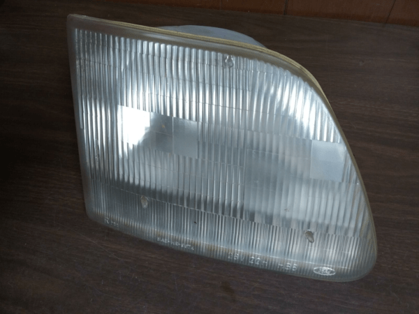 1997 - 2004 FORD F150 PICKUP FRONT LEFT DRIVER SIDE HEADLIGHT OEM, 114-01485