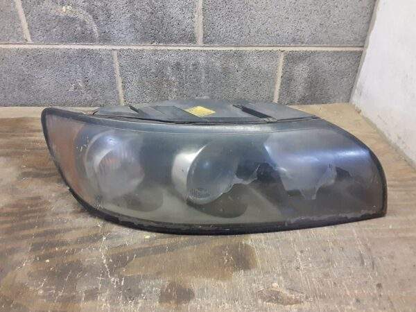 Volvo 40 Series Front Right Side Headlight