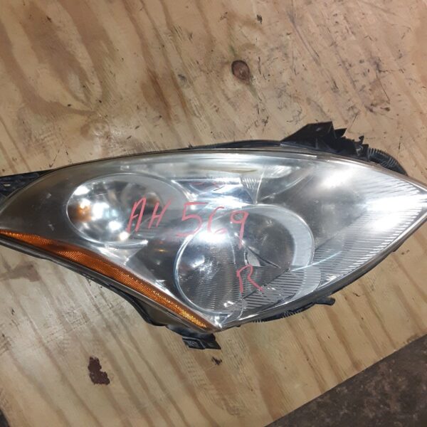 Nissan Altima Front Right Passenger Side Headlight