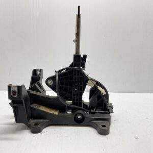 2011 CHEVROLET MALIBU AUTOMATIC TRANSMISSION FLOOR GEAR SHIFTER OEM