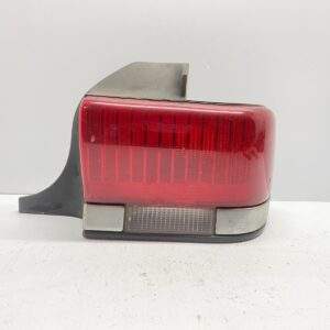 90 - 93 LINCOLN CONTINENTAL REAR RIGHT SIDE TAIL LIGHT ASSEMBLY OEM, 166-01390R