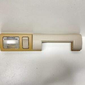 04-08 CHRYSLER PACIFICA RIGHT 3RD ROW ROOF DOME LIGHT W/COAT HANGER OEM, 1142448