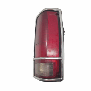 1983-1994 CHEVROLET BLAZER S10 REAR RIGHT SIDE TAIL LIGHT OEM, 166-01110A