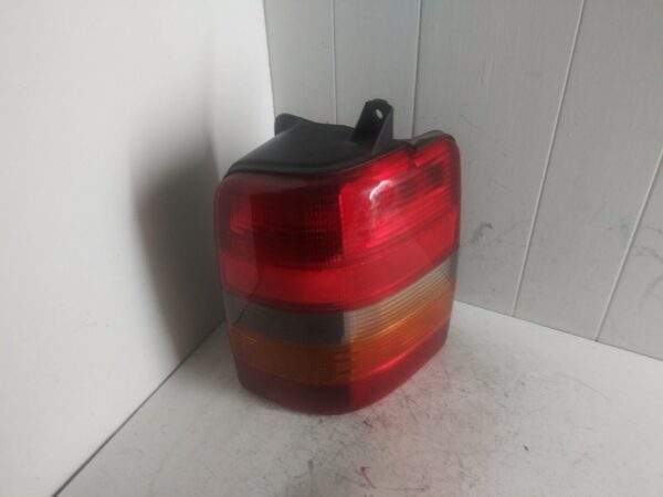 Jeep Grand Cherokee Right Side Tail Light