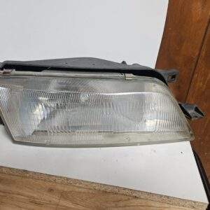 1995 - 1996 NISSAN MAXIMA RIGHT PASSENGER SIDE HEADLIGHT HEADLAMP OEM, 114-58400