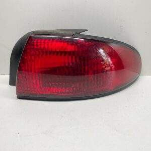 1995-1997 FORD CONTOUR REAR RIGHT QTR PANEL MOUNTED TAIL LIGHT OEM, 166-02009A