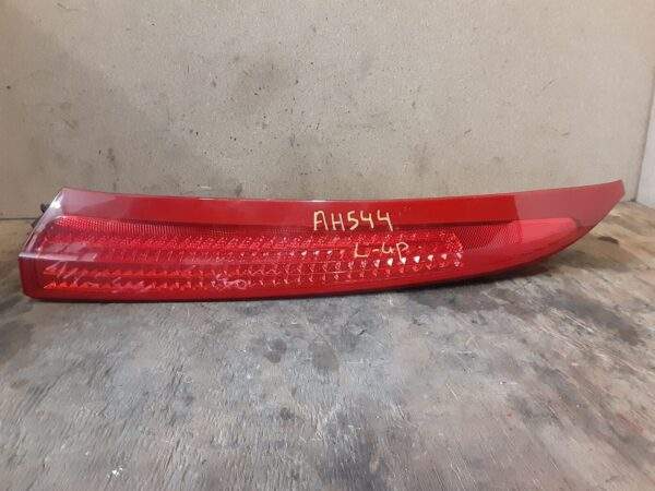 Volvo Xc90 Rear Left Side Upper Tail Light