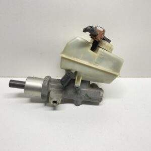 98 VOLVO 70 SERIES V70 BRAKE MASTER CYLINDER W/O TRACTION CONTROL OEM, 541-58627
