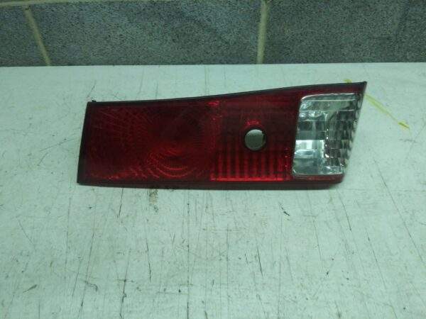 Toyota Camry Rear Right Side Tail Light Lid Mount