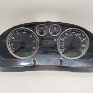 2002 - 2003 VOLKSWAGEN PASSAT INSTRUMENT SPEEDOMETER CLUSTER OEM, 257-62802