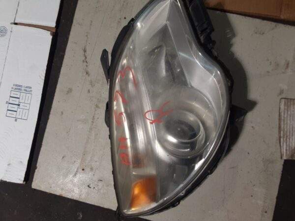 chevrolet-equinox-front-right-side-headlight