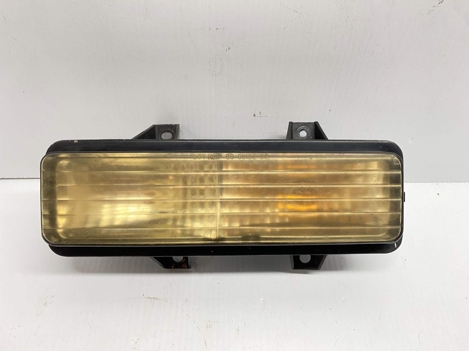 92-95 GMC VAN 2500 LEFT DRIVER CORNER/PARK LIGHT BELOW HEADLAMPS OEM, 116-00799
