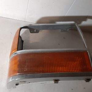 1991 - 1994 Ford Explorer Left Side Turn Signal Light W/ Bracket