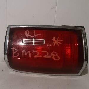1995 - 1997 Lincoln & Town Car Rear Left Driver Side Tail Light