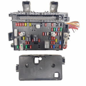 2002-2003 CHEVROLET TRAIL BLAZER ENGINE FUSE BOX CENTER RELAY OEM, 646-01536