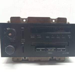1989-1996 OLDSMOBILE CIERA SL AM / FM, CD PLAYER, RADIO RECEIVER OEM, 638-00795B