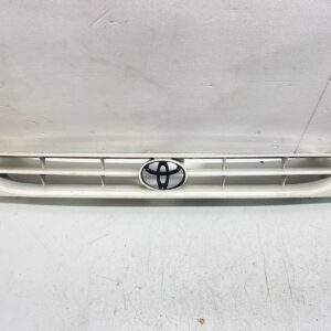 1995 - 1996 TOYOTA CAMRY FRONT GRILL OEM, 104-58633