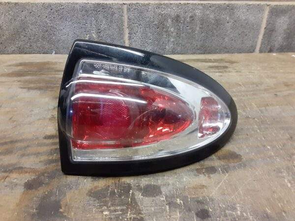 Chevrolet Cavalier Right Side Tail Light Quarter Mount