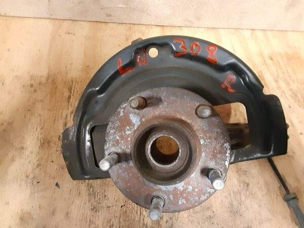 Nissan Maxima Front Right Side Spindle Knuckle