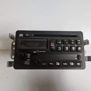 03-05 PONTIAC BONNVILEE AM FM RADIO W/ CD PLAYER UNIT MODULE OEM, 638-01499